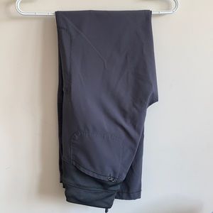 Activewear pants with pockets size Small